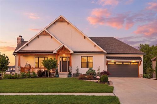 202 Ambersham Dr, Lee's Summit, MO, 64081 | Card Image