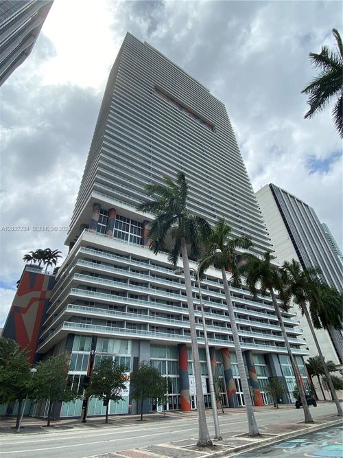 2902-50 Biscayne Blvd, Miami, FL, 33132-2938 | Card Image