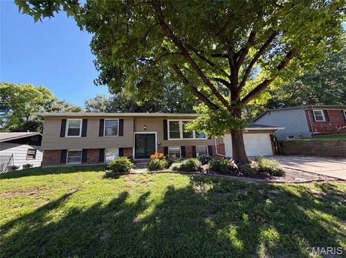 2605 Brookridge Ln, Saint Charles, MO, 63301-0764 | Card Image