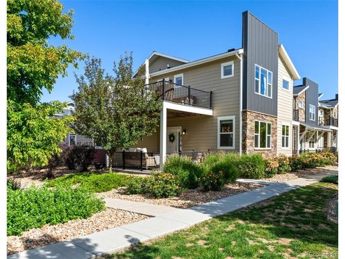 813 Grandview Mdws Dr, Longmont, CO, 80503-8933 | Card Image