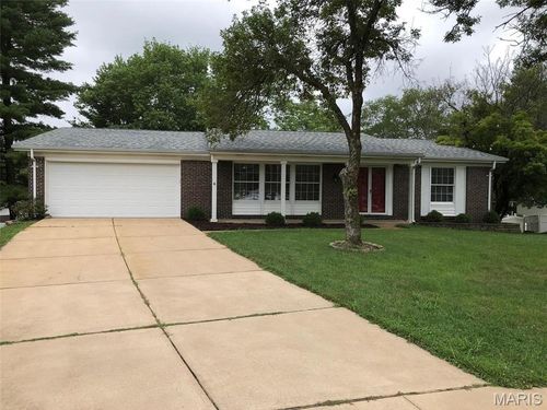 2 Sunny Forest Ct, Ellisville, MO, 63011-1908 | Card Image