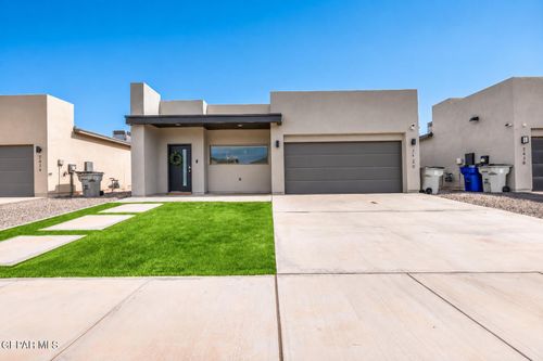 7420 Norte Portugal Ln, El Paso, TX, 79934-5512 | Card Image
