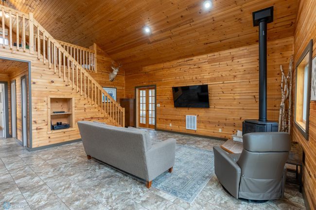 Living Room | Image 8