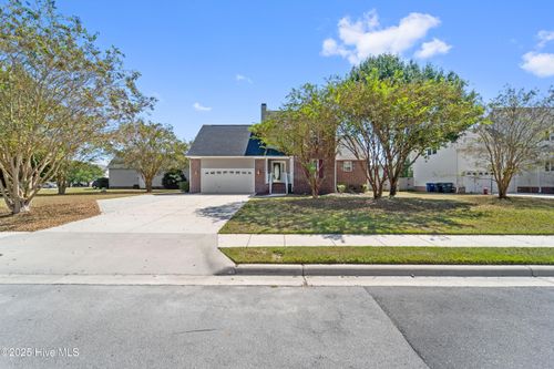 219 Newport Dr, Jacksonville, NC, 28540-4013 | Card Image