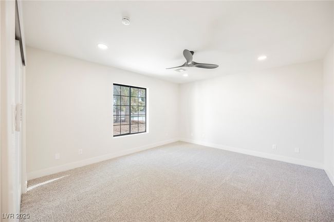 Large spacious bedrooms! | Image 27