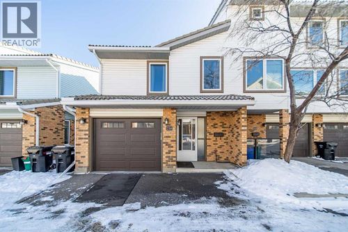 216 Coachway Lane Sw, Calgary, AB, T3H2V9 | Card Image