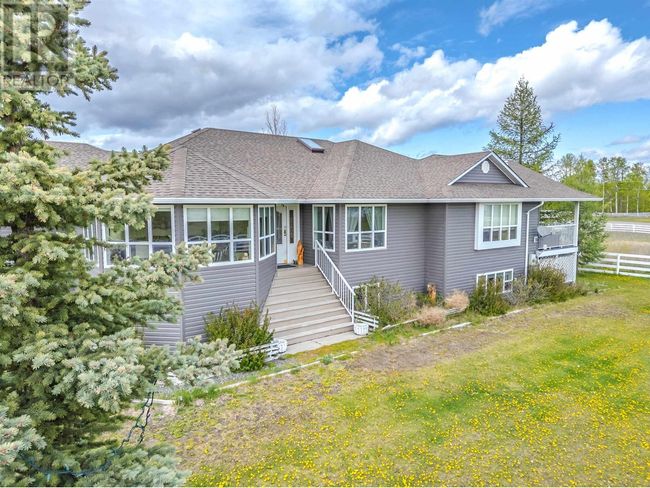 8562 Skyline Dr, House other with 5 bedrooms, 3 bathrooms and null parking in 70 Mile House BC | Image 9