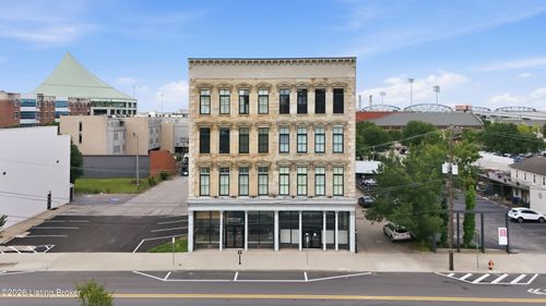 201-415 E Market St, Louisville, KY, 40202-0900 | Card Image