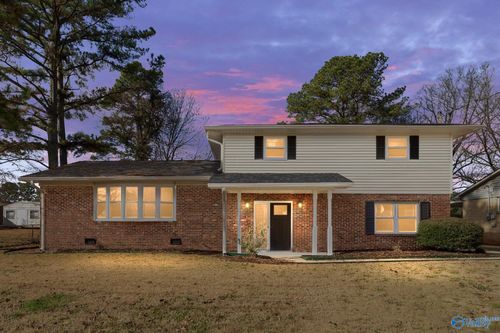 6103 Rickwood Dr Nw, Huntsville, AL, 35810-2533 | Card Image