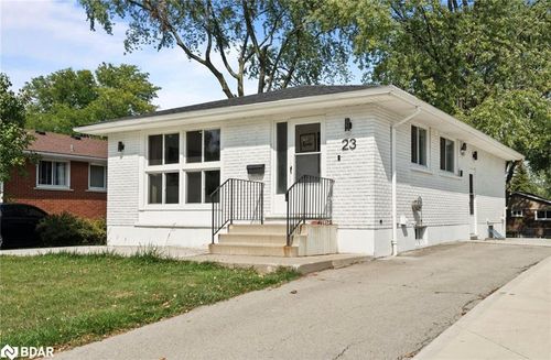 23 Thorley Dr, Hamilton, ON, L8T2Y9 | Card Image