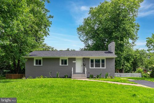 3911 Egan Dr, FAIRFAX, VA, 22030-4818 | Card Image