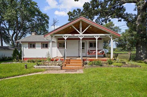 7916 Shorewood Drive, Salem Lakes, WI, 53168 | Card Image