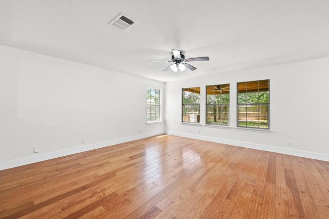 131 Olson Cv, House other with 4 bedrooms, 3 bathrooms and 4 parking in Kyle TX | Image 6