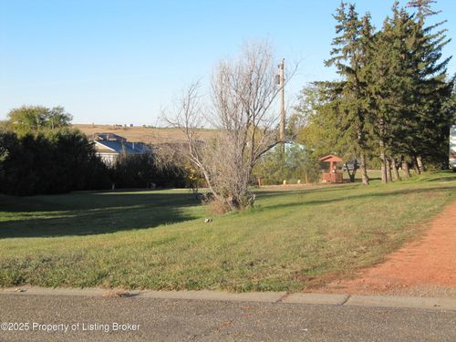 903 2nd Ave Nw, Beach, ND, 58621 | Card Image