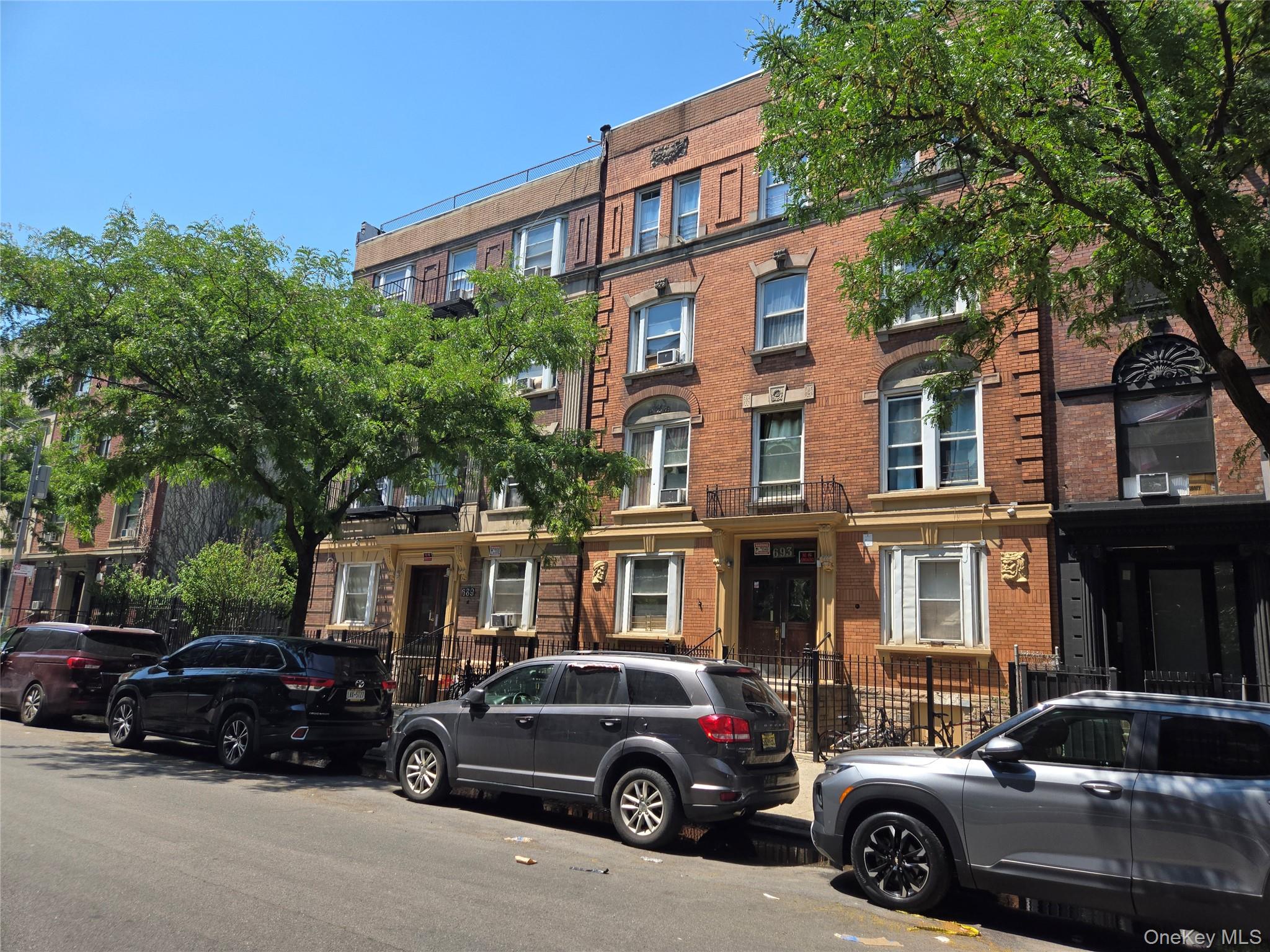 Commercial Sale in New York 2