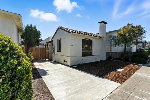 606 Masonic Ave, Albany, CA, 94706-1322 | Card Image