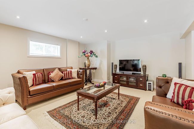 19 Ridgestone Dr, House other with 6 bedrooms, 5 bathrooms and 6 parking in Richmond Hill ON | Image 40