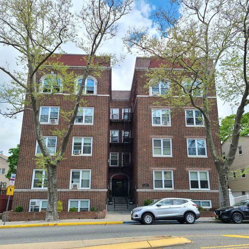 101-7411 Boulevard, North Bergen, NJ, 07047-5985 | Card Image