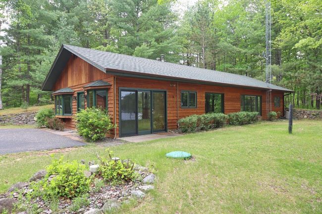 13375 Michaelis Ln, House other with 2 bedrooms, 1 bathrooms and 2 parking in MANITOWISH WATERS WI | Image 9