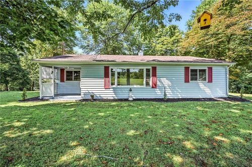 942 Achortown Rd, Beaver Falls, PA, 15010-9680 | Card Image