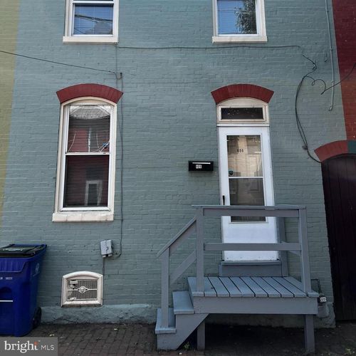 486 W South St, FREDERICK, MD, 21701-6381 | Card Image