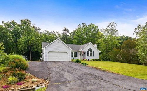 12 Springer Rd, STUARTS DRAFT, VA, 24477-2915 | Card Image