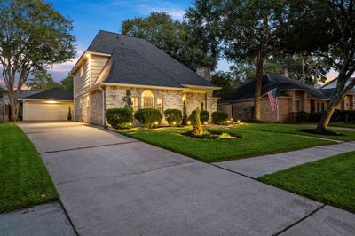 15030 Prairie Rose Drive, House other with 4 bedrooms, 2 bathrooms and null parking in Houston TX | Image 3