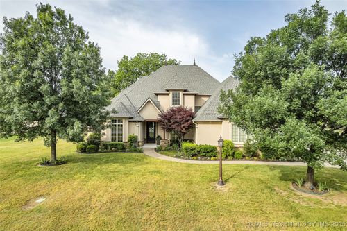 6914 Garden Stone Ln, Owasso, OK, 74055-6294 | Card Image