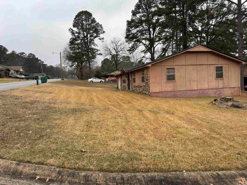 2101 Romine Rd, Little Rock, AR, 72205-6833 | Card Image