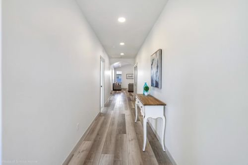 8806 Los Alamitos Ln, Missoula, MT, 59808-5231 | Card Image