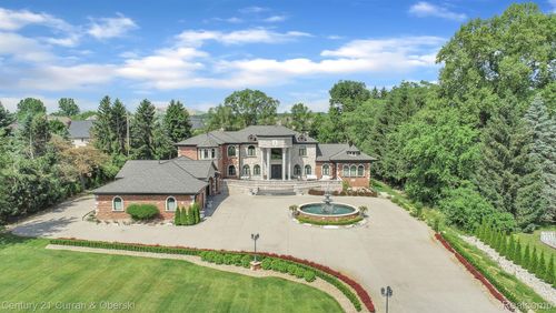 17965 Beck Rd, Northville, MI, 48168-9282 | Card Image