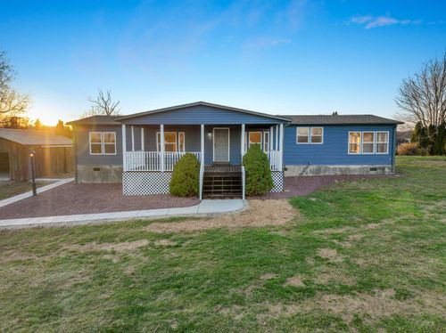 6911 N Graham Rd, Madison, IN, 47250-8461 | Card Image