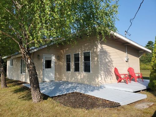 33884 Rice Lake Rd, Lake Linden, MI, 49945-9636 | Card Image