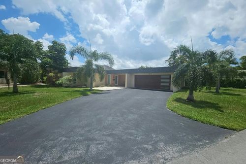 6104 Royal Poinciana Ln, Tamarac, FL, 33319-6109 | Card Image
