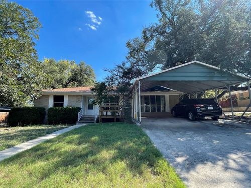 1304 W Avenue B, Lampasas, TX, 76550-1532 | Card Image