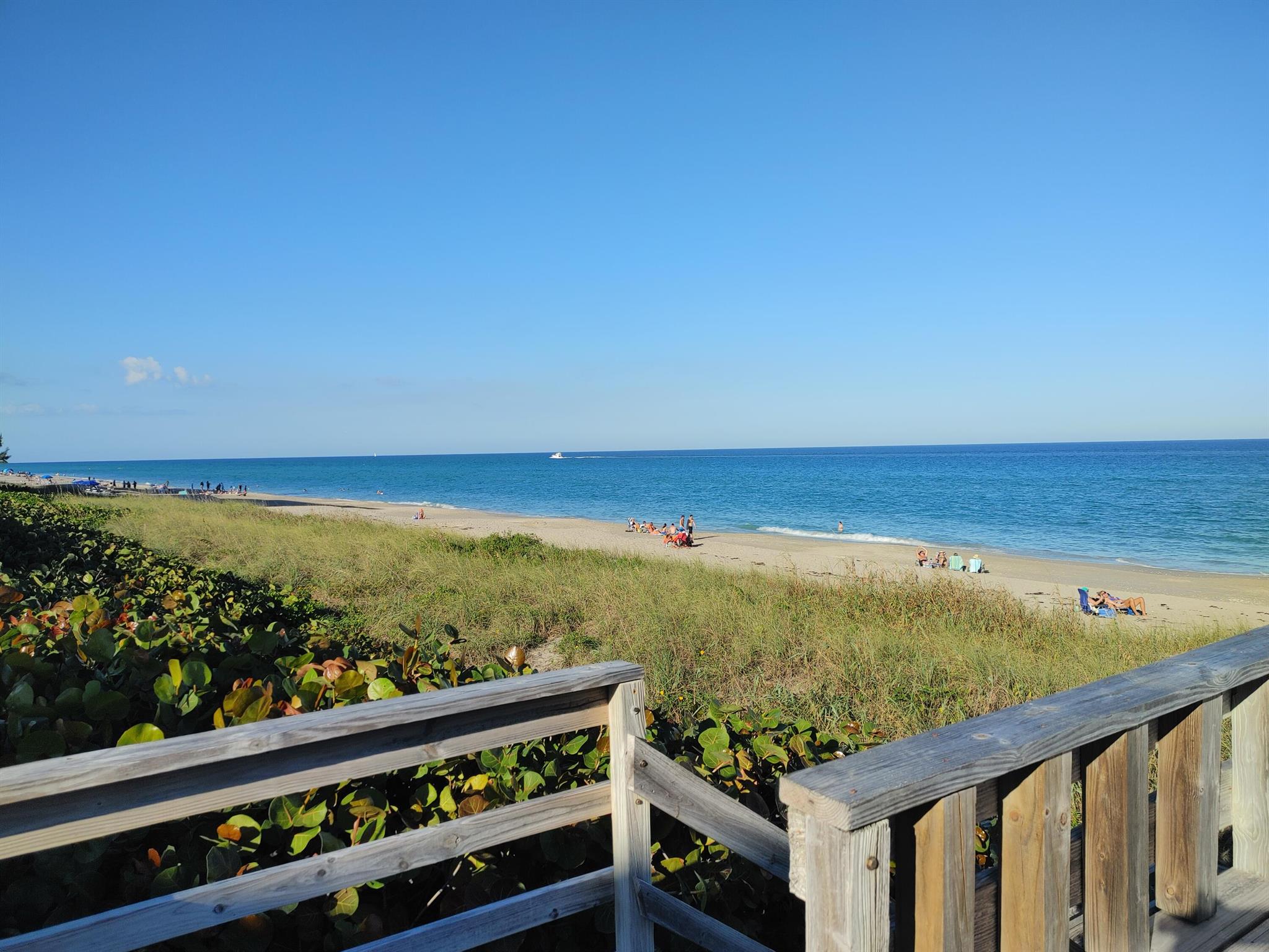 215 11000 S Ocean Drive, Inactive in Jensen Beach Zoocasa