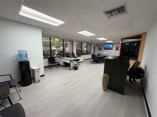 101-8358 W Oakland Park Boulevard, Sunrise, FL, 33351 | Card Image
