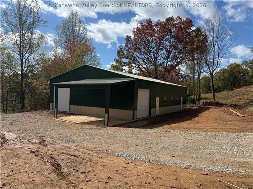729 Bee Ridge Rd, Leon, WV, 25123-9409 | Card Image