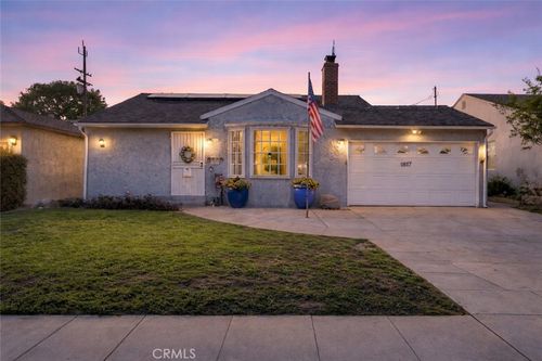 1817 N Hollywood Way, Burbank, CA, 91505-1515 | Card Image