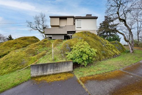 1291 Rockcrest Ave, Esquimalt, BC, V9A4W4 | Card Image