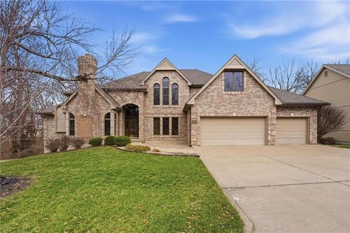 71 The Woodlands, Gladstone, MO, 64119-1865 | Card Image