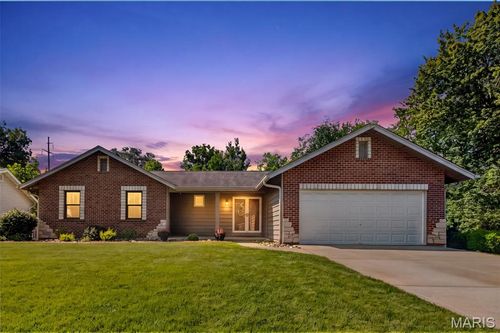 19 Novella Dr, Saint Peters, MO, 63376-3056 | Card Image