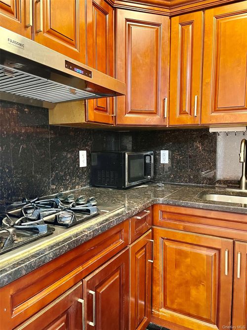 3d-7177 159th St, Fresh Meadows, NY, 11365-4573 | Card Image