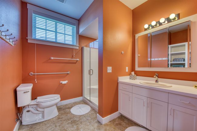 Bathroom | Image 24