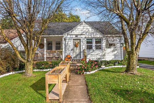 1062 Bennington Dr, Greece, NY, 14616-3321 | Card Image