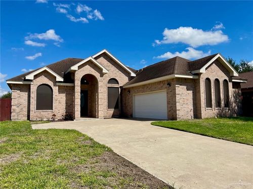 2421 E 5th St, Mission, TX, 78572-1916 | Card Image