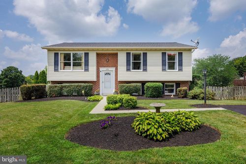 698 Johahn Dr, WESTMINSTER, MD, 21158-4261 | Card Image