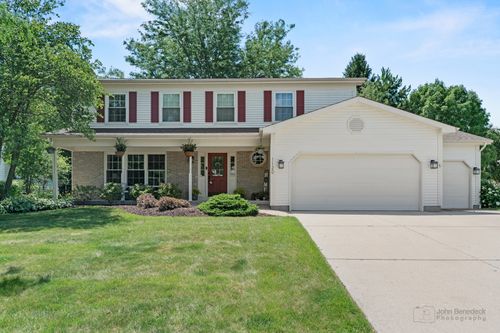 1120 Bennington Dr, Crystal Lake, IL, 60014-8891 | Card Image