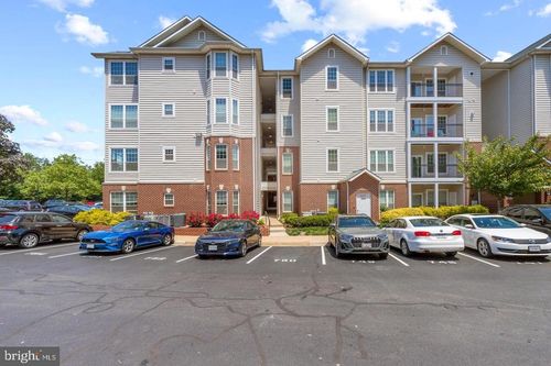 9106-1530 Spring Gate Dr, MCLEAN, VA, 22102-3419 | Card Image