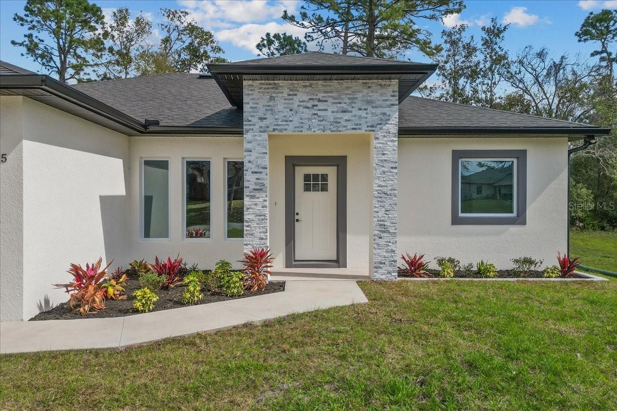 Residential in DELTONA 4